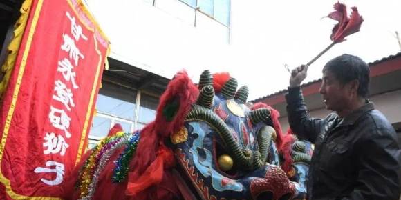 永登硬狮子舞：丝路硬魂，八卦雄姿