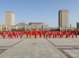骏马奔腾闹元宵 社火欢腾耀铜城——2026年白银市元宵社火展演精彩上演