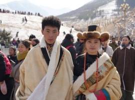 美到窒息！夏河藏族服饰，藏着最动人的民族浪漫